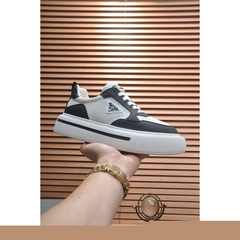 Pra*a casual shoes